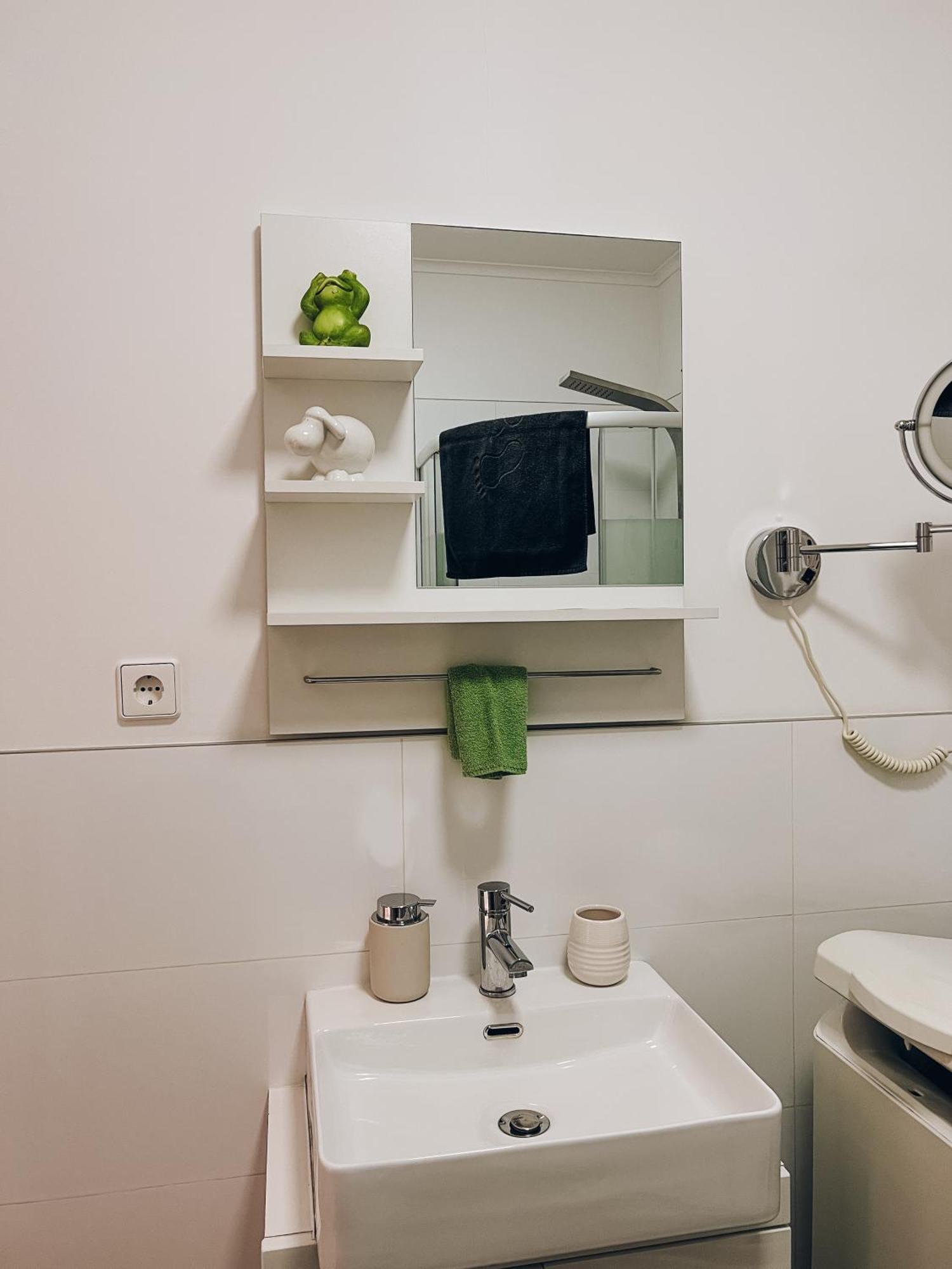 Neuwertiges Apartment Mit Kostenlose Privatparkplatz Auch Fuer Transporter Geeignet R1 Freiberg am Neckar Extérieur photo