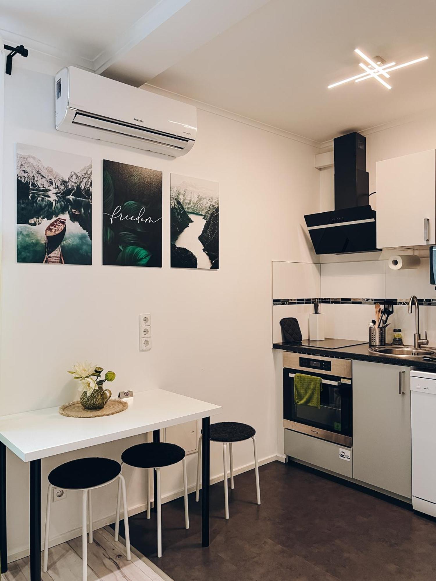 Neuwertiges Apartment Mit Kostenlose Privatparkplatz Auch Fuer Transporter Geeignet R1 Freiberg am Neckar Extérieur photo